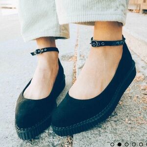 T.U.K. Black Pointed Ballet Ankle Strap suede shoes flats sz 40 9 black